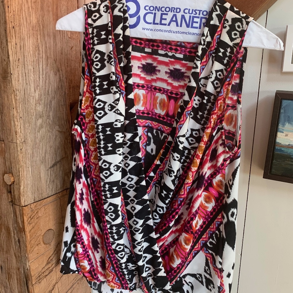 Sleeveless wrap shirt